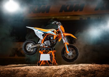 499529_MY23 KTM SX-E 5 - Static - CAT A_EU_ Global