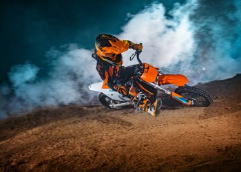 499534_MY23 KTM SX-E 5 - Action - CAT A_EU_ Global