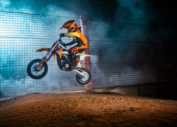 499537_MY23 KTM SX-E 5 - Action - CAT A_EU_ Global