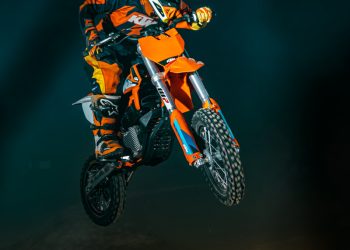 499540_MY23 KTM SX-E 5 - Action - CAT A_EU_ Global